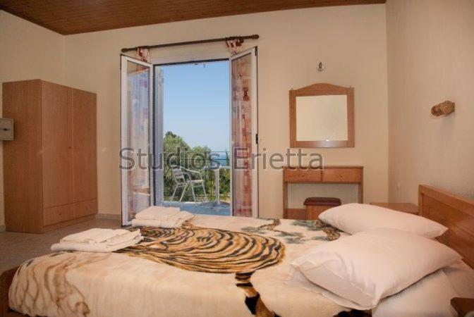 Erietta Studios Свороната Экстерьер фото