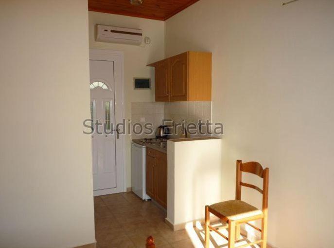Erietta Studios Свороната Экстерьер фото